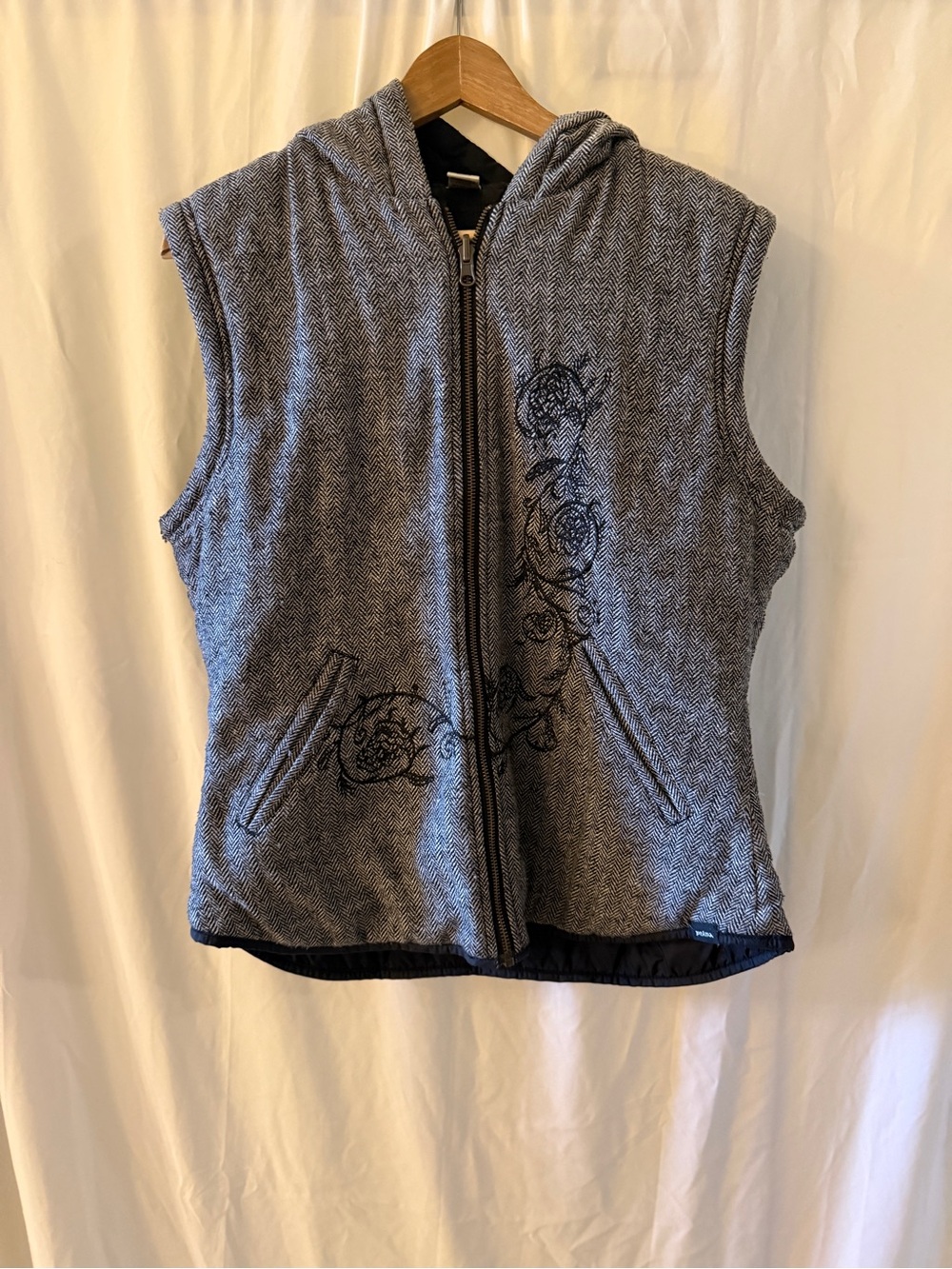 Prana Herringbone reversible zip up vest in Black and White